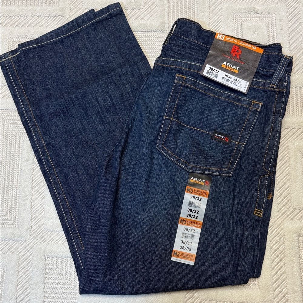 ARIAT - Loose Fit - Straight Leg - 38x32
